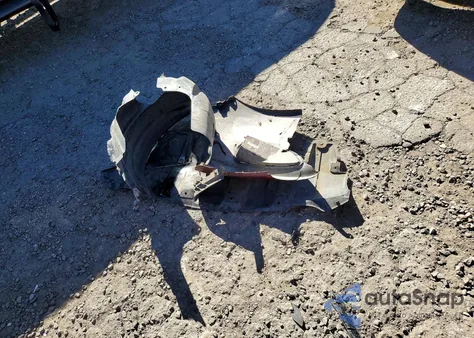 2016 Ford Fiesta Titanium z USA, uszkodzony, nr VIN 3FADP4FJ3GM120182